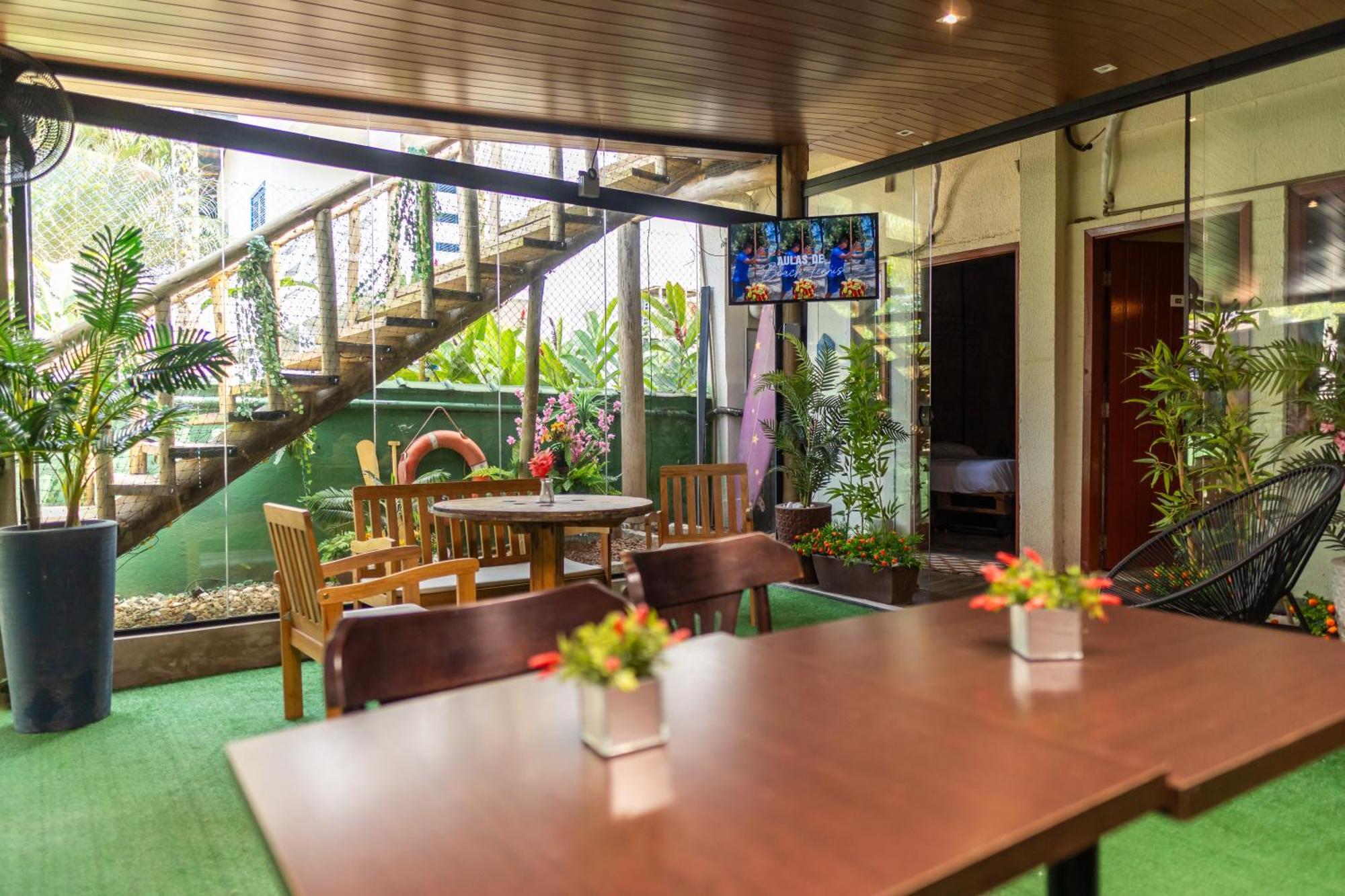 Acomodação com café da manhã  Refugio Da Enseada - *
